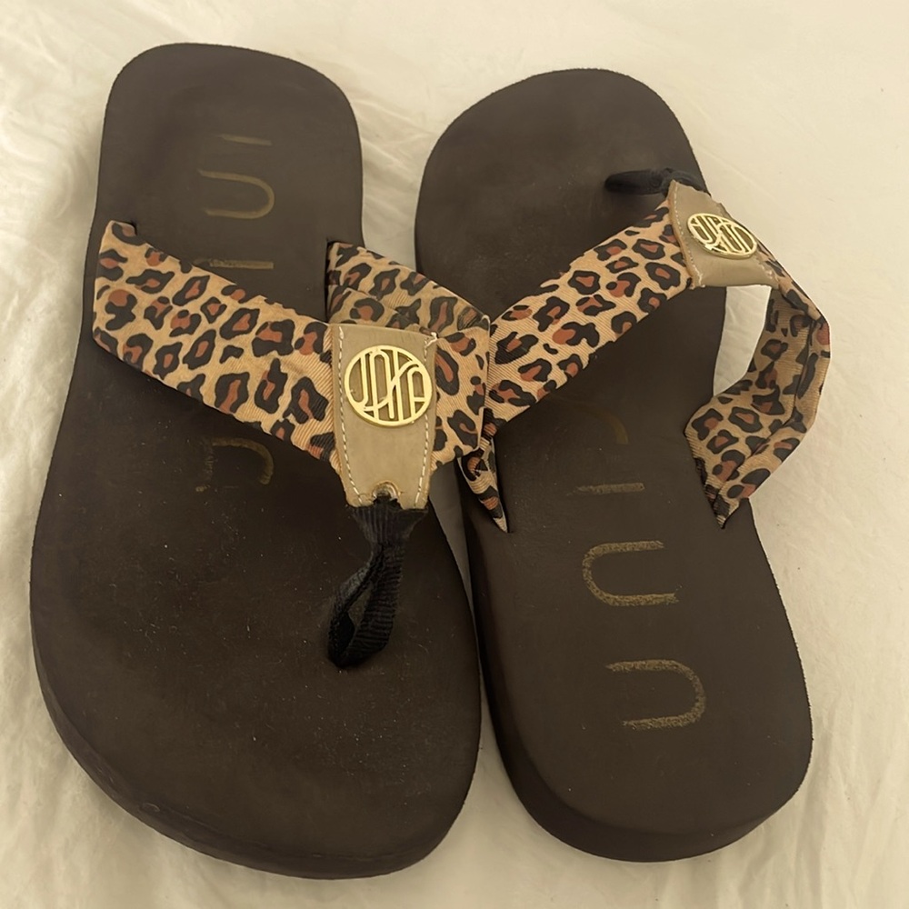 UNISA CHEETAH FLIP FLOPS